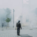 Place Saint-Anne, les forces de l'ordre se déploient